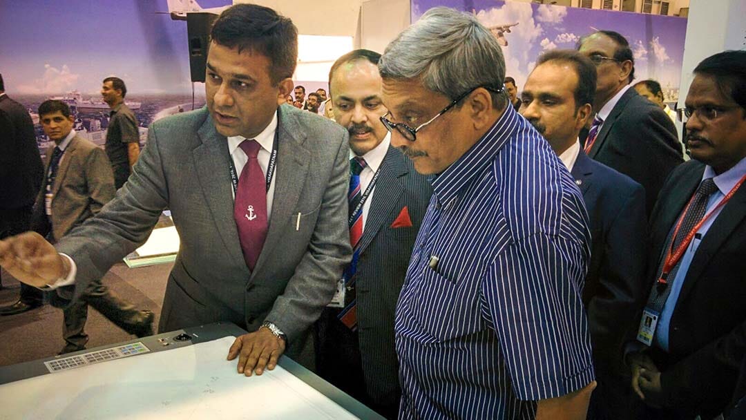 Defense Minister visits Elcome at IFR
